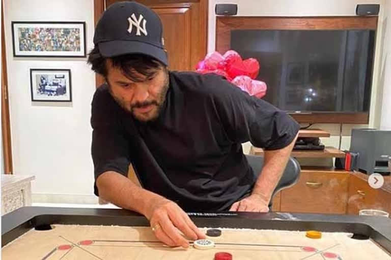 Lockdown diaries: Anil Kapoor and wife hone carrom skills