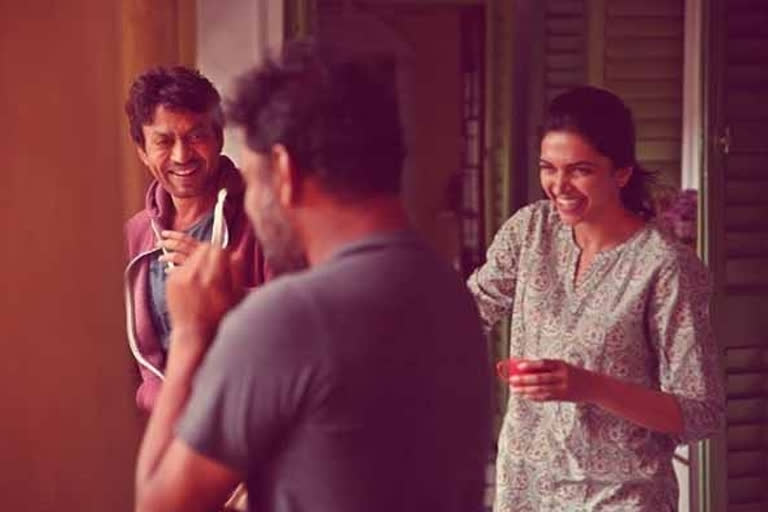 deepika padukone and irrfan khan in piku