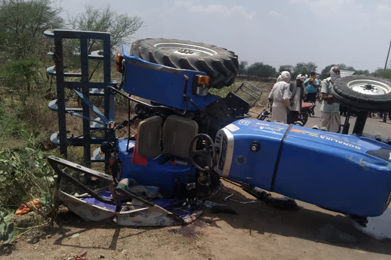 Uncontrolled Reversed Tractor in damoh