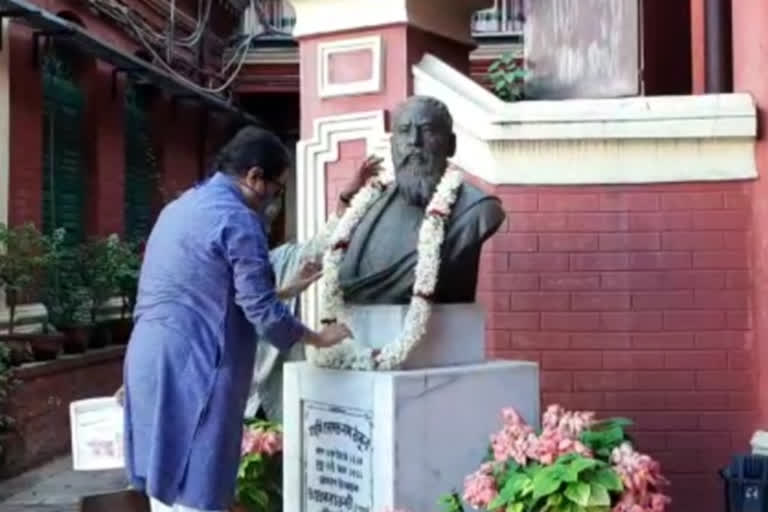 Rabindra Jayanti is celebrated in Jorasanko only by garlandings