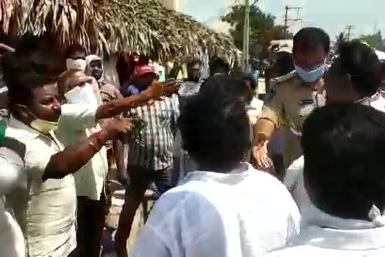 fight between ysrcp, tdp at sompeta