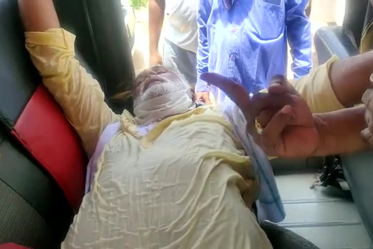 CPI leader JV Satyanarayana Murthy, who came to support the protesters at the Vishakha LG Polymers industry, has fallen.