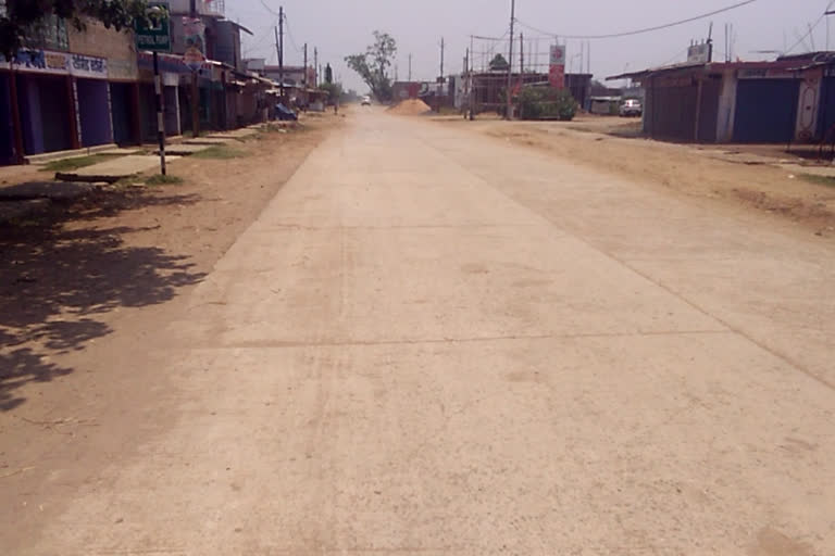 Situation like curfew on weekly lockdown in Pandariya of Kabirdham