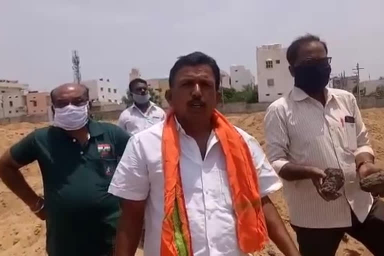 bhratheeya janatha party leaders vidites sand reaches in gunthakallu ananthapuram district