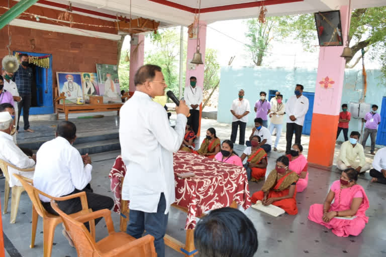 visit to the villages by MP Anasasaheba Jolle