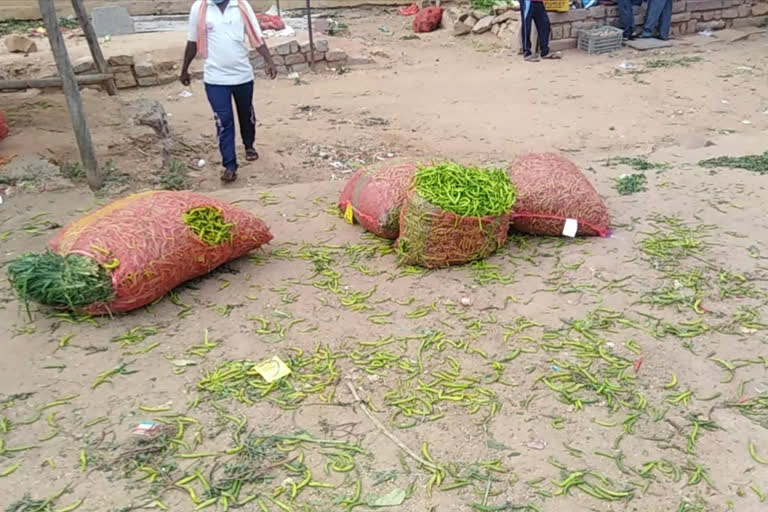 Vegetables remains in  Kushtagi Vegetable is not sold in the market