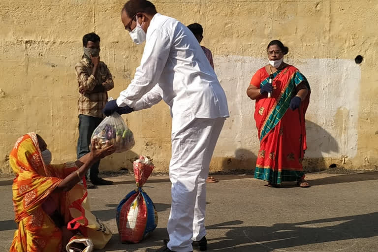 goods distirbutes bharath viksaka parishat in vizag