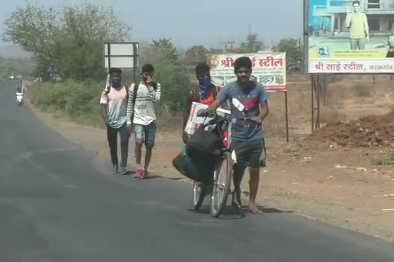 परप्रांतीय कामगारांचा निश्चय