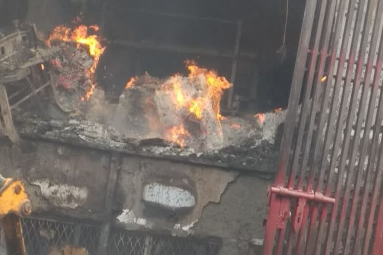 Delhi fire