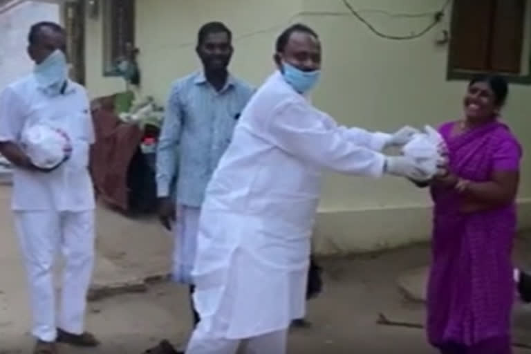 groceries distribution to migrant workers in vikarabad