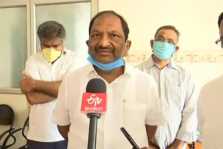 minister koppula eeshwar, eetala rajender responded on rathnakar rao death