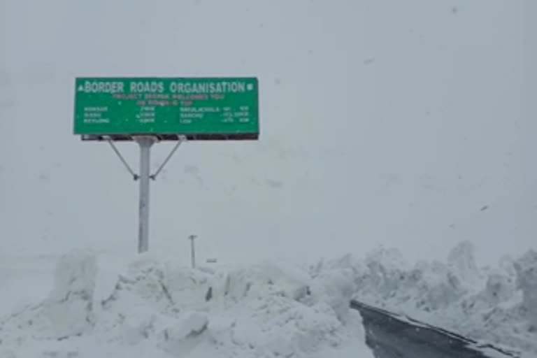 Snowfall in Rohtang