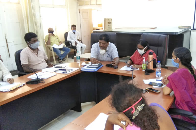 Meeting on the status of Covid-19 infection in chitradurga