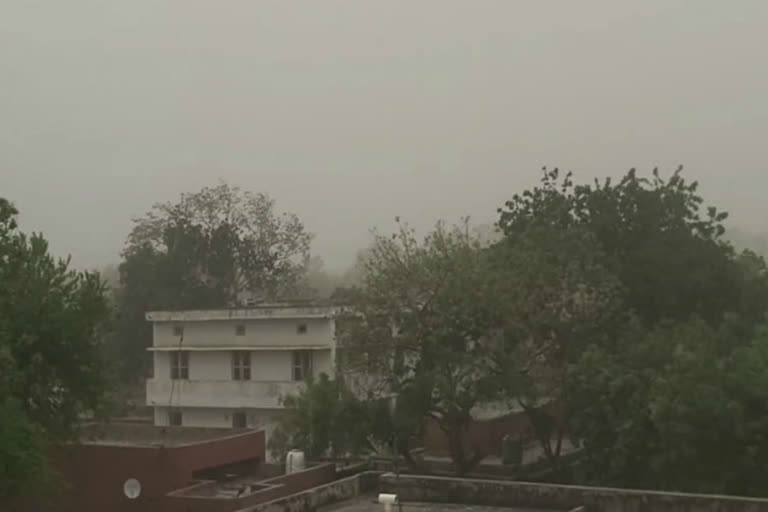 thunderstorm and rain in faridabad