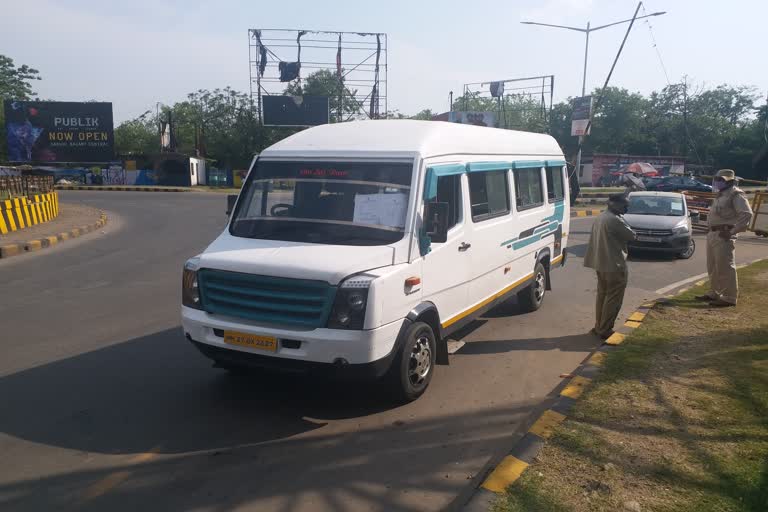 District administration made 12 checkposts in jamshedpur