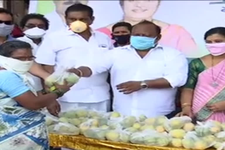 Minister Gangula Kamalakar Distributes Battayi Fruits to public in Karimnagar district