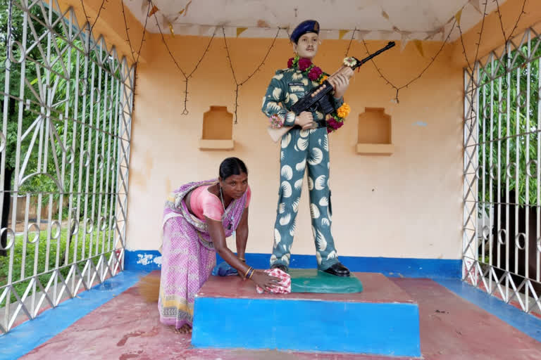 martyr basil statue in jashpur