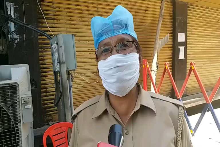 महिला पुलिसकर्मी रुखसाना परवीन.