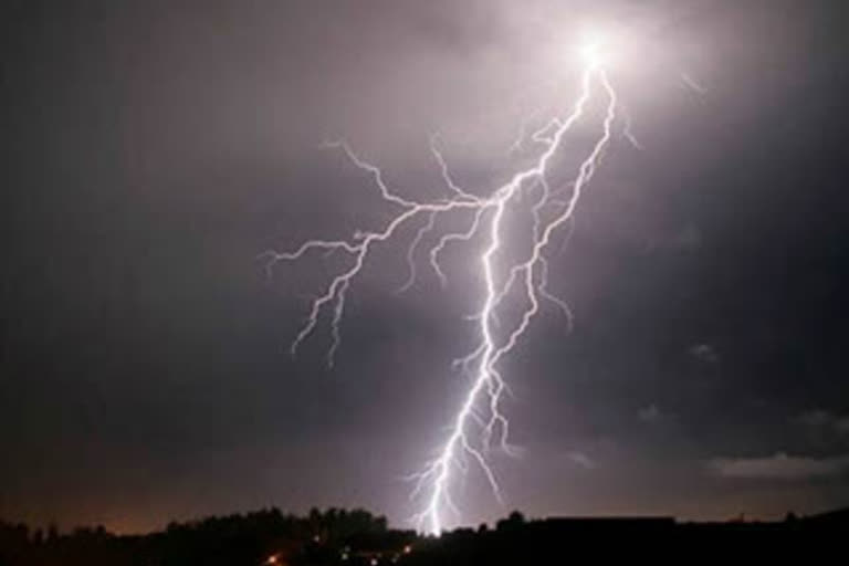 Lightning strikes Ambala jail premises  no loss of life or property  അംബാല ജയില്‍ പരിസരത്ത് ശക്തമായ കാറ്റും ഇടിമിന്നലും