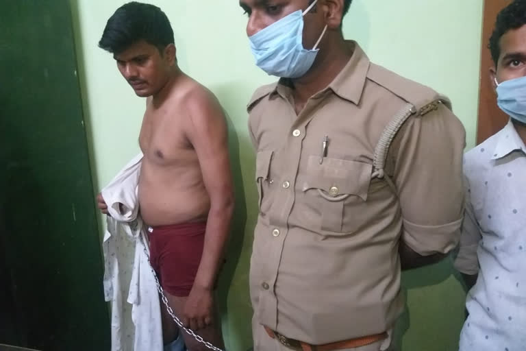 सीआईएसएफ के जवान ने थाने में पुलिसकर्मियों को पीटा.