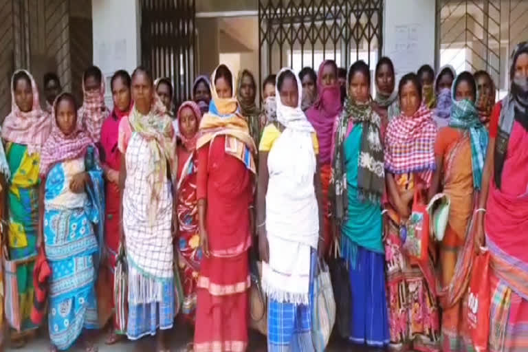 women demand for food items in dumka