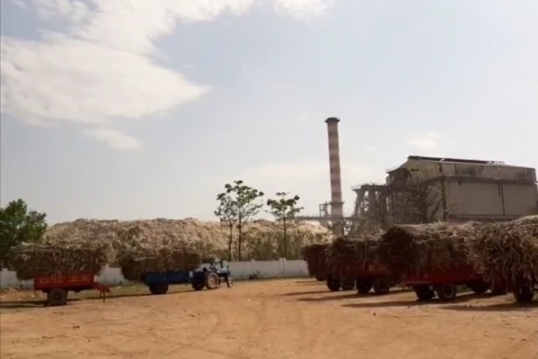 two labour injured in Surajpur Sugar Factory