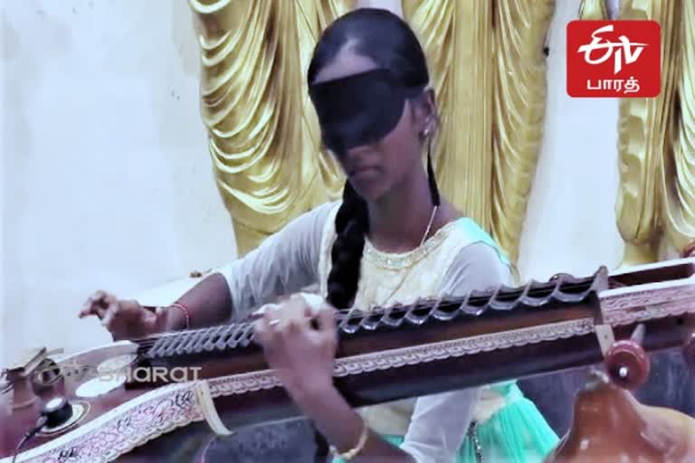 Veena Playaing Student In Pudhucherry  Veena Playing  Veena Playing For Corona Awareness  School Student Continues Veena Playing  Corona Awareness  கரோனா விழிப்புணர்வு  வீணை வாசிக்கும் பள்ளி மாணவி  புதுச்சேரியில் இடைவிடாமல் வீணை வாசிக்கும் பள்ளி மாணவி  வீணை