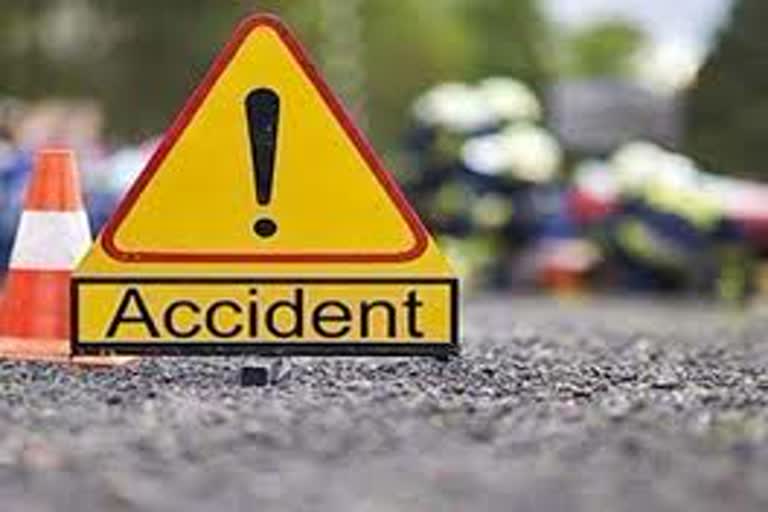 two migrant laborers died due to truck overturned in gorakhpur