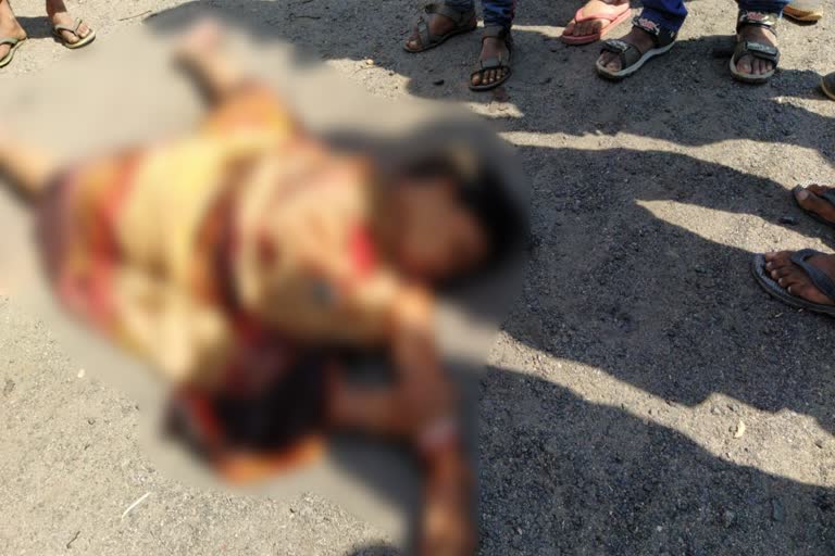 woman died in a road accident in koderma