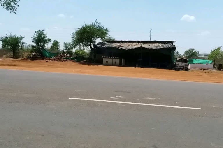 Dhabas started operating on the highway without permission