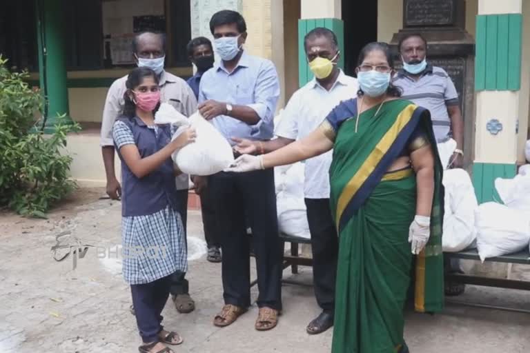 kanyakumari teachers given nutrition food for female students