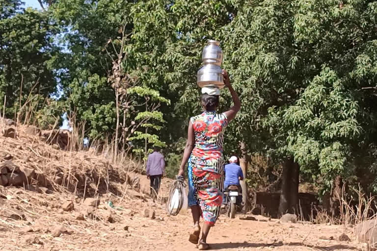 કપરાડા તાલુકાના 35 ગામના લોકોને પીવાના પાણીની ગંભીર સમસ્યા