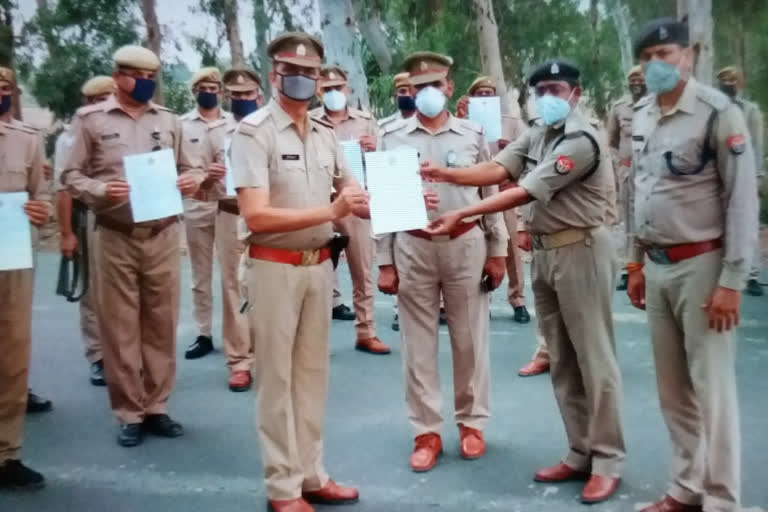 UP policeman honored, Bharatpur UP border dispute