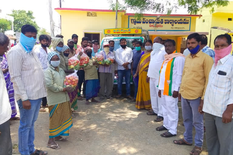 vegetables disribution in yadadri bhuvanagiri district