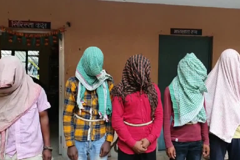 chatra police arrested  five tpc naxalites with weapon