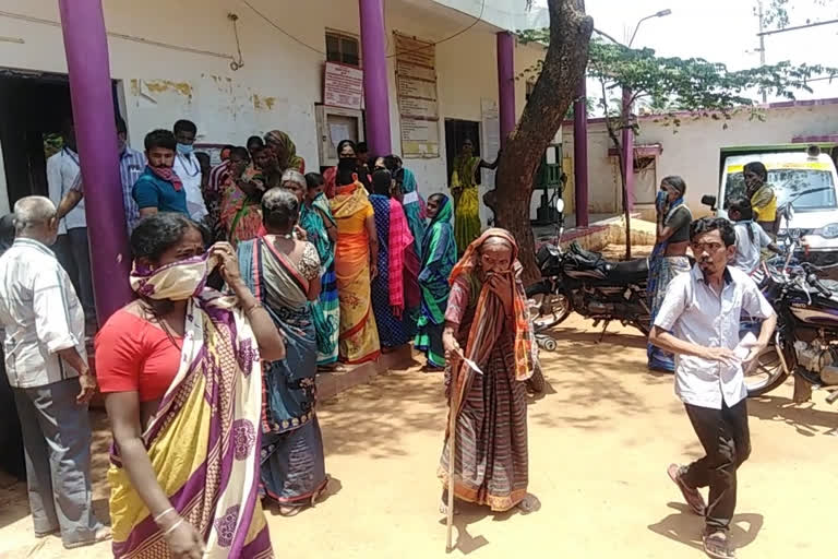 Food Kit Distribution in Kushtagi of Koppal