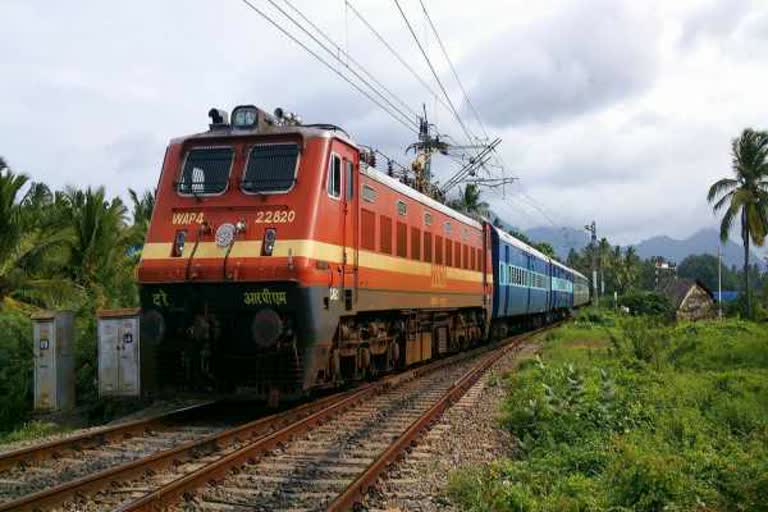 people want more hygiene in train