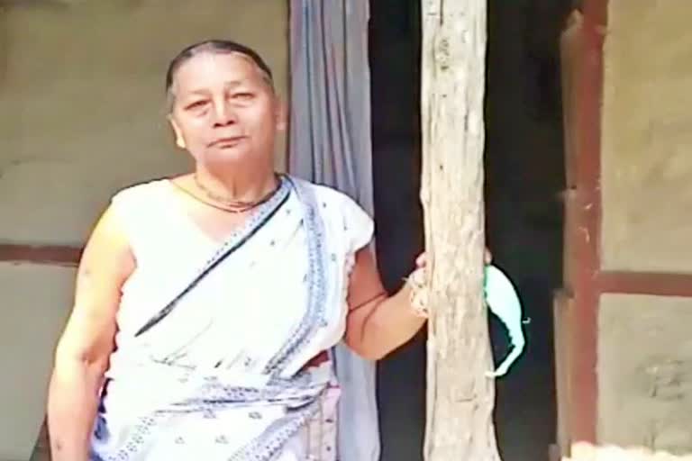 story of a old women Dhubri assam etv bharat news