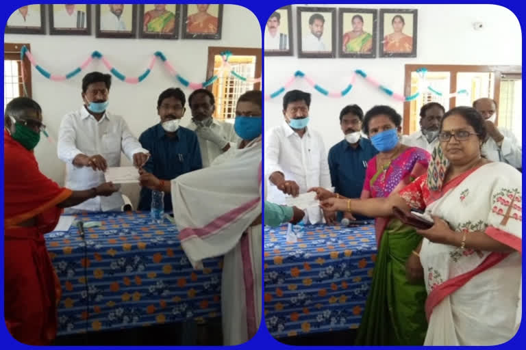 employees and volunteers from krishna district donate funds to corona patients