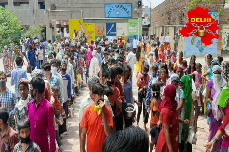 hudreds of people gathered for food, violation of rules of social distancing