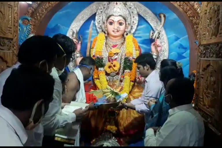 ammavari usthavalu ended  in vizag dst paderu