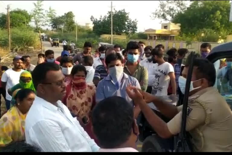 Raichur: Opposition to quarantine center at Hatti chinnada gani