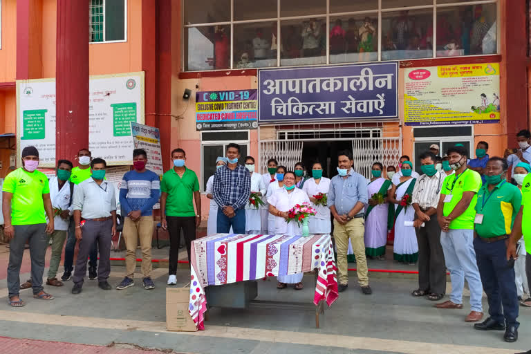 Doctors and nurses honored on International Nurses Day in Narayanpur