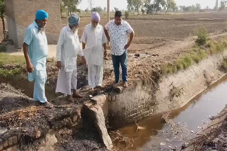 Farmers of village Tehina thirsty for a drop of canal water