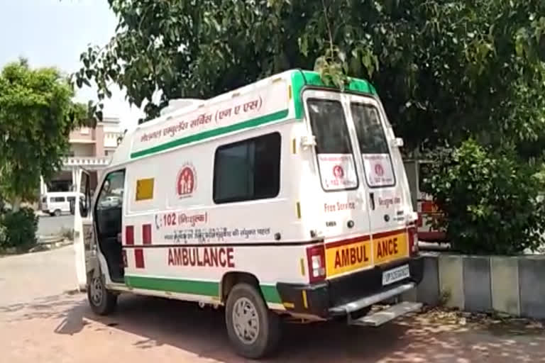 patients did not get ambulance during lockdown in kannauj