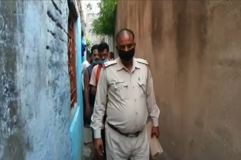 man committed suicide in dhanbad