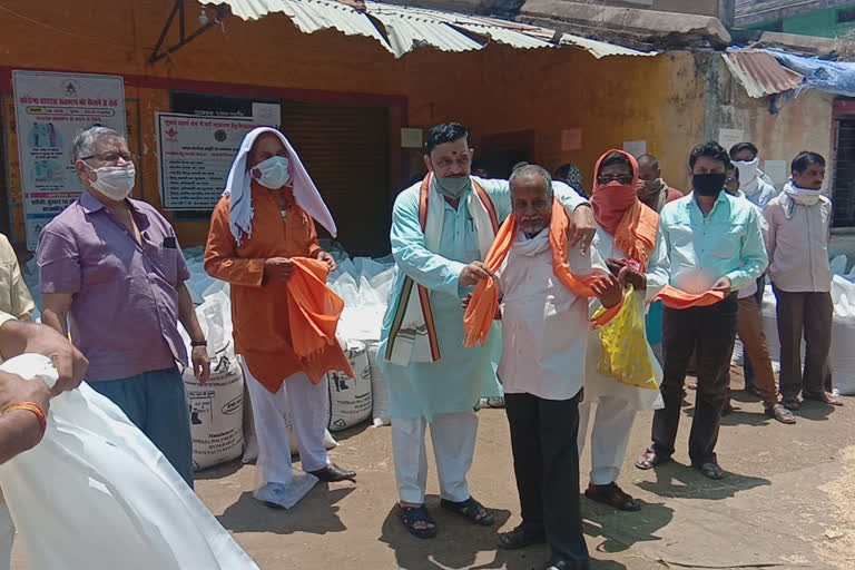 Members of the Bharatiya Janata Party Kisan Morcha Society distributed the towel to farmers