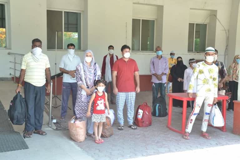 14-corona-patients-recover-in-chirayu-hospital-bhopal