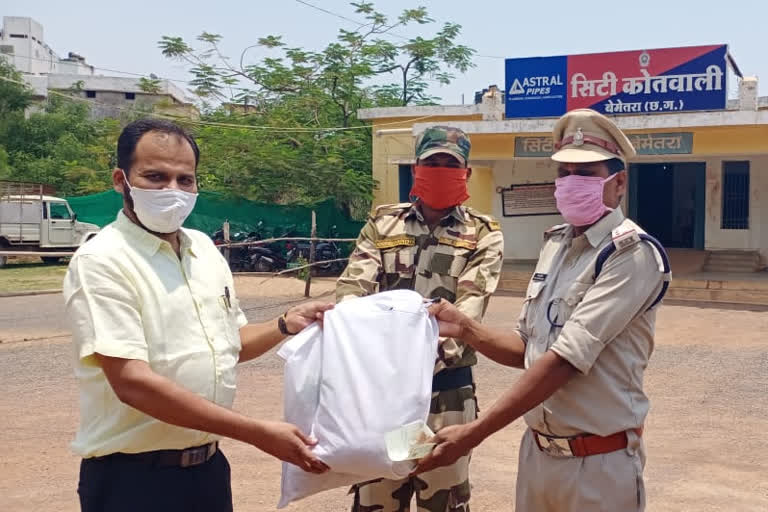 social worker prepared a medicine to protect against corona virus in bemerara