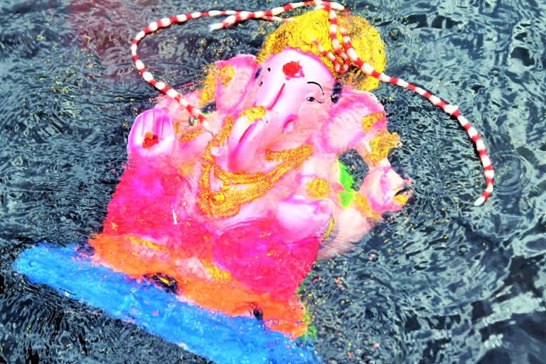 CPCB revises idol immersion guidelines; bans plastic, plaster of Paris, thermocol to make idols